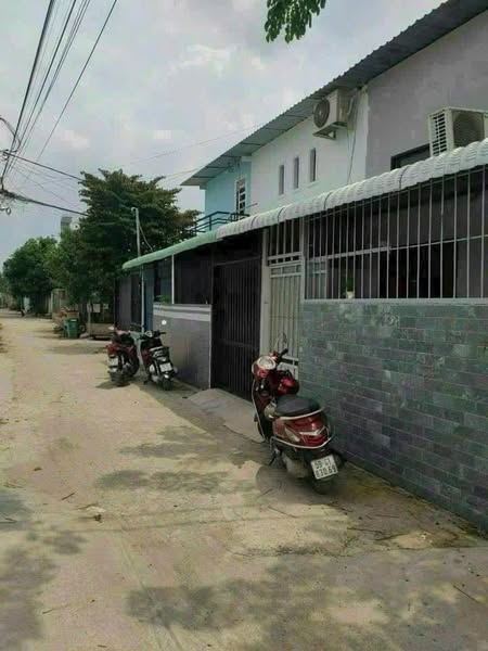 Bán Nhà nhỏ xinh TX43 giá 800tr sổ chung, đường trước nhà 5m - Ảnh 2